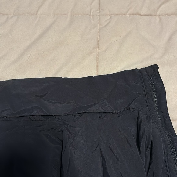 Vuori Light Rain Jacket - Picture 9 of 11